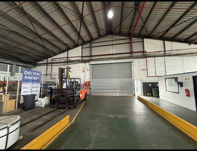 2,480M² WAREHOUSE TO LET IN EPPING INDUSTRIAL